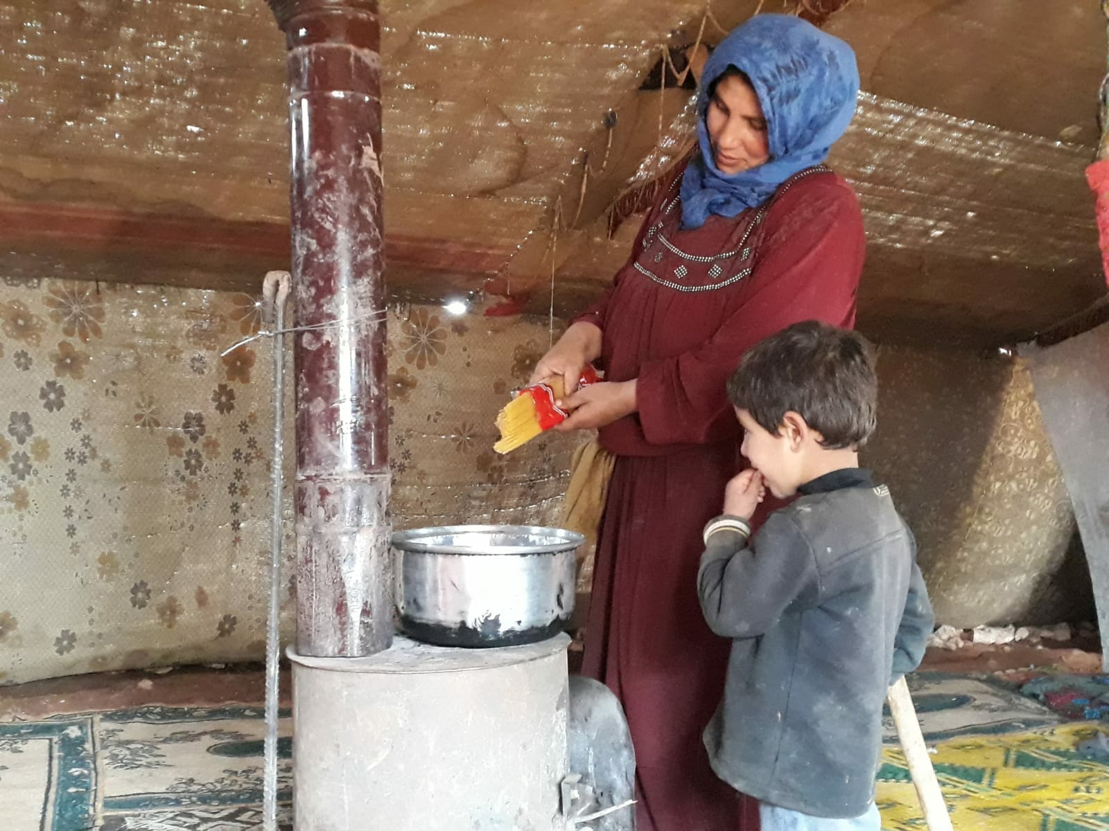 syria-mom-and-child